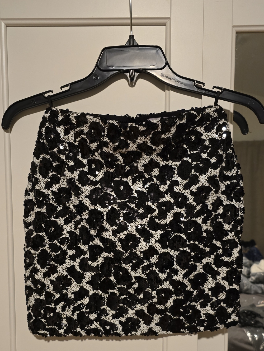 Dress The Popularion Sequin Floral Mini Skirt - Black and White XS